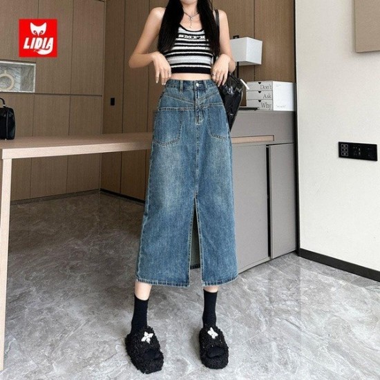 Practical High-Waisted A-Line Denim Skirt With Slit